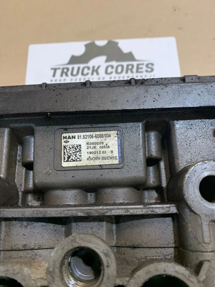 Modulator Podwójny EBS K050209 E6 KNORR BREMSE MAN TGX, TGL, TGM K050209 - Van phanh cho Xe tải: hình 2 Modulator Podwójny EBS K050209 E6 KNORR BREMSE MAN TGX, TGL, TGM K050209 - Van phanh cho Xe tải: hình 2