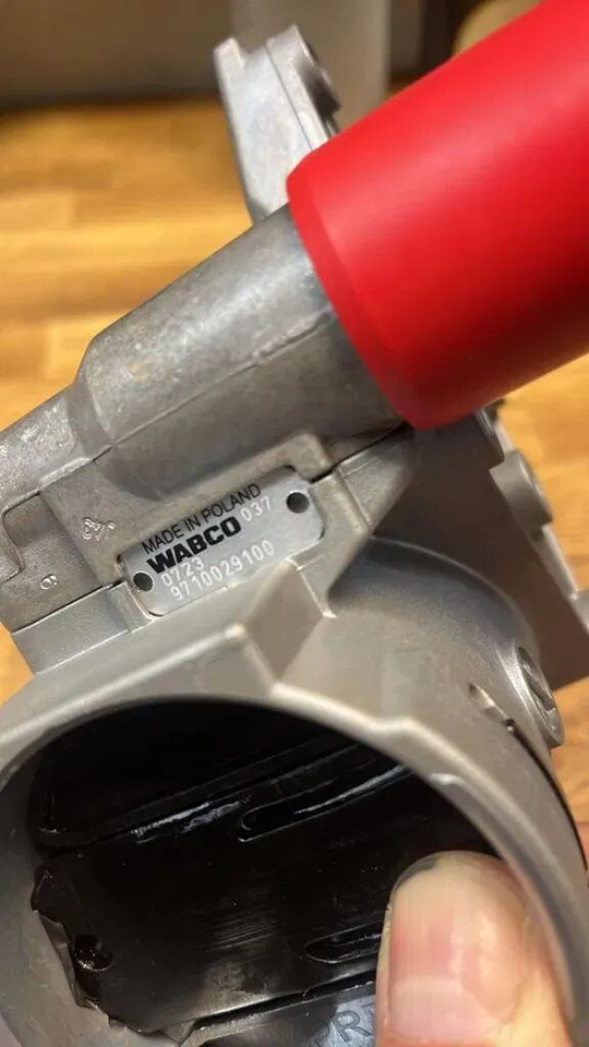NOWY ZAWÓR PARKUJĄCO LUZUJĄCY WABCO 9710029100 - Van phanh cho Xe tải: hình 2 NOWY ZAWÓR PARKUJĄCO LUZUJĄCY WABCO 9710029100 - Van phanh cho Xe tải: hình 2