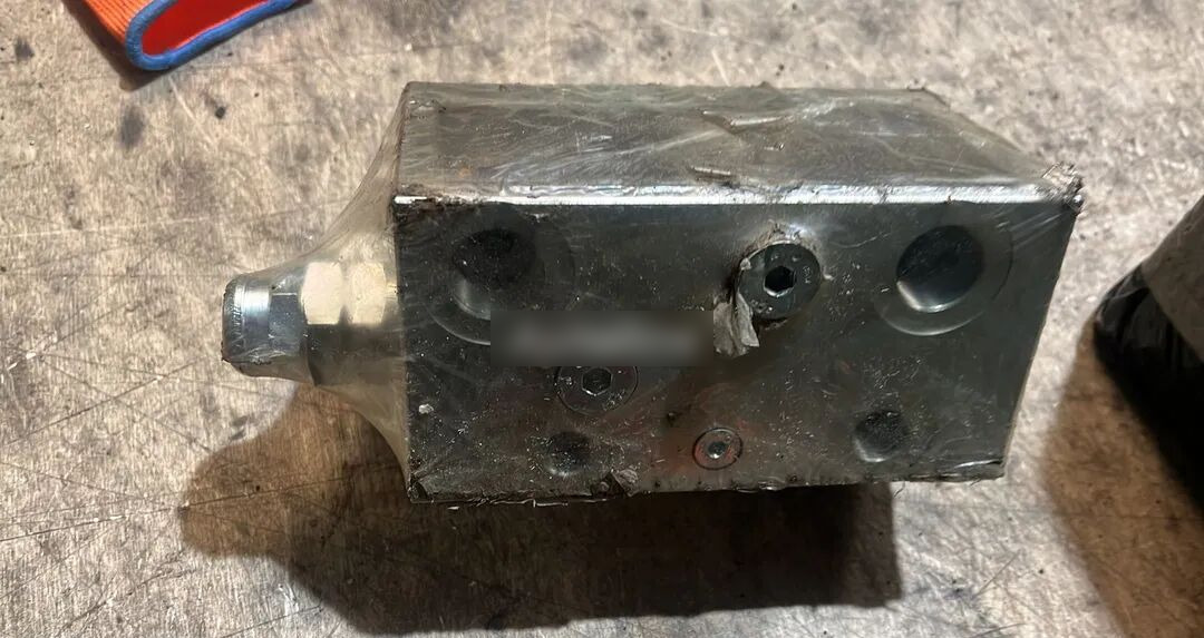 Rexroth Flow Divider R930062425 - Van phanh cho Xe tải: hình 3 Rexroth Flow Divider R930062425 - Van phanh cho Xe tải: hình 3