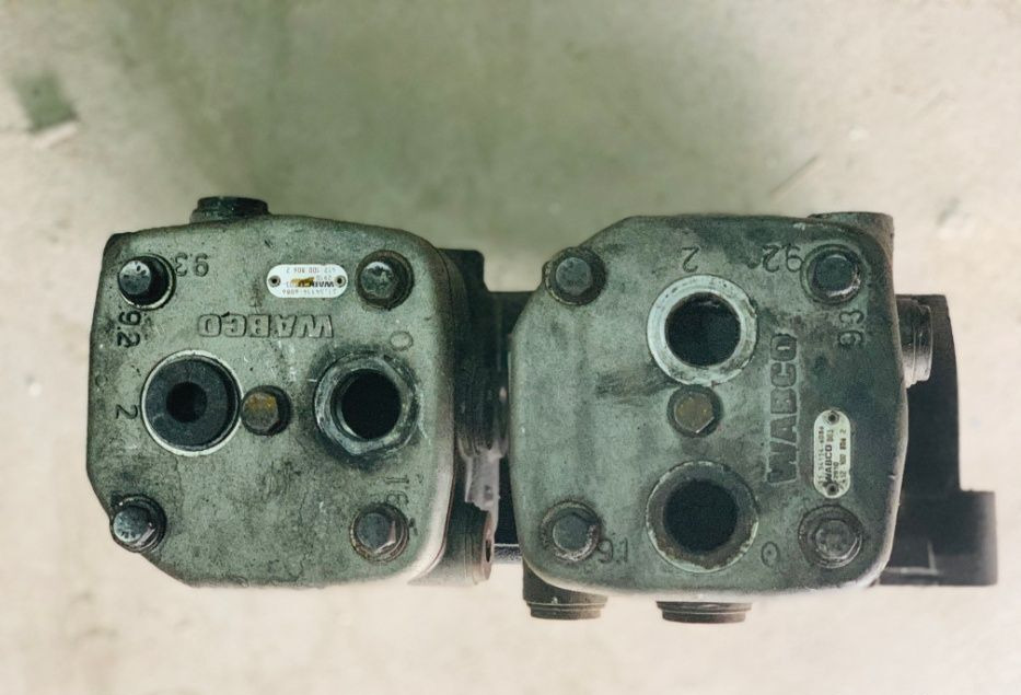 WABCO 2 cylindry oryginał 51.54112-3028 MAN TGA 51.54112-3028 - Bộ nén phanh hơi cho Xe tải: hình 3 WABCO 2 cylindry oryginał 51.54112-3028 MAN TGA 51.54112-3028 - Bộ nén phanh hơi cho Xe tải: hình 3