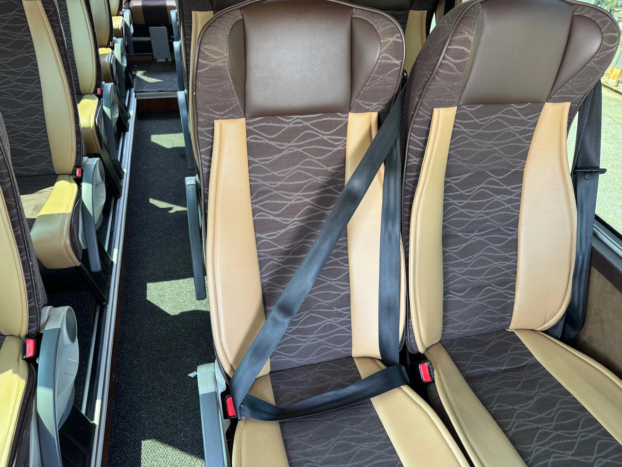 Xe đò MERCEDES-BENZ SPRINTER 519CDI (2015): hình 24