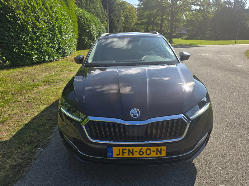 Škoda Octavia Combi 1.0 Benzine - Xe hơi: hình 2 Škoda Octavia Combi 1.0 Benzine - Xe hơi: hình 2