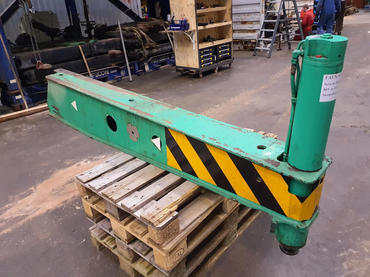 FAUN ATF 60-3 outrigger beam rear with support cylinder - Hệ thống treo cho Cẩu bánh lốp: hình 1 FAUN ATF 60-3 outrigger beam rear with support cylinder - Hệ thống treo cho Cẩu bánh lốp: hình 1