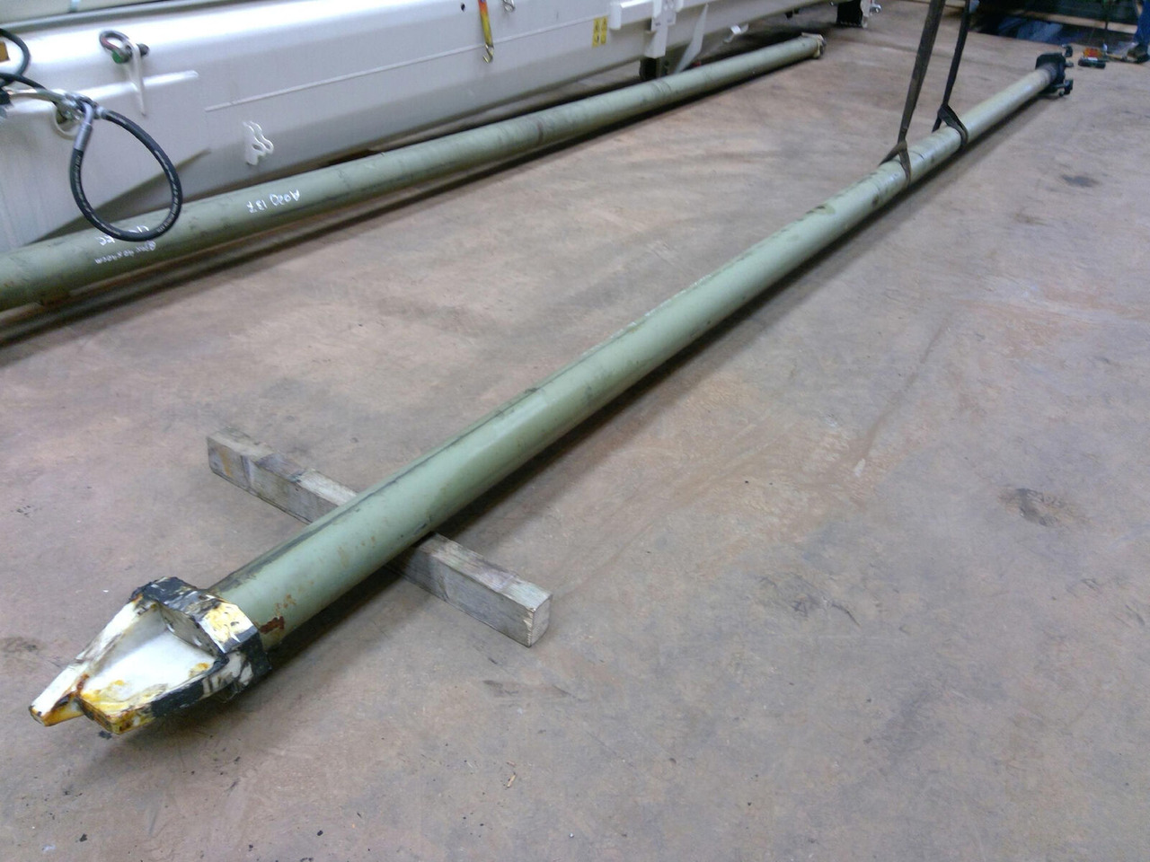 FAUN ATF 60-4 telescopic cylinder single - Xi lanh thủy lực cho Cẩu bánh lốp: hình 3 FAUN ATF 60-4 telescopic cylinder single - Xi lanh thủy lực cho Cẩu bánh lốp: hình 3