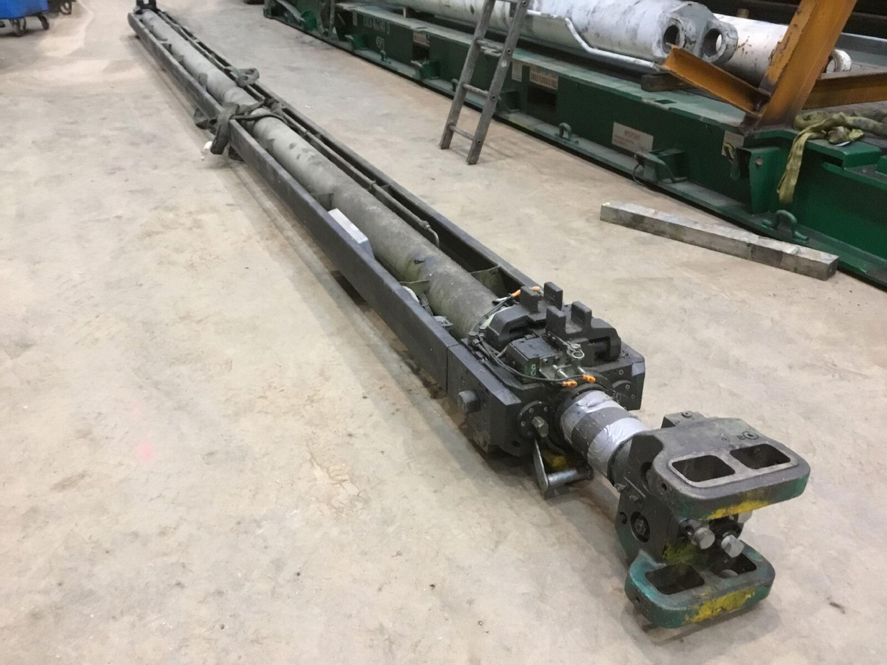 FAUN ATF 80-4 Telescopic boom cylinder - Xi lanh thủy lực cho Cẩu bánh lốp: hình 2 FAUN ATF 80-4 Telescopic boom cylinder - Xi lanh thủy lực cho Cẩu bánh lốp: hình 2