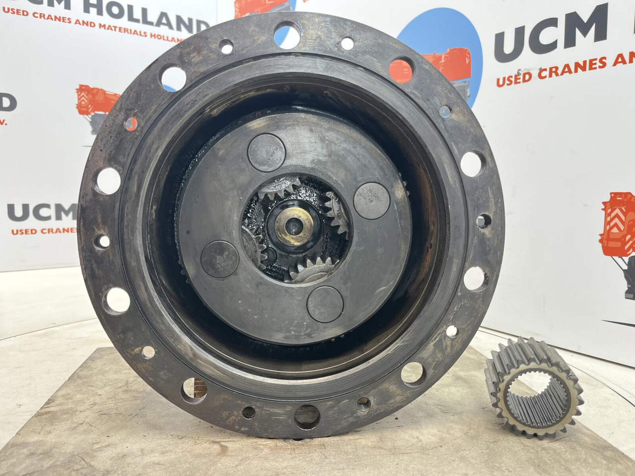 FAUN RTF 30-2 planetary gear 22-25-74-38-4pl-H137-46 - Mô tơ di chuyển cho Cẩu bánh lốp: hình 4 FAUN RTF 30-2 planetary gear 22-25-74-38-4pl-H137-46 - Mô tơ di chuyển cho Cẩu bánh lốp: hình 4