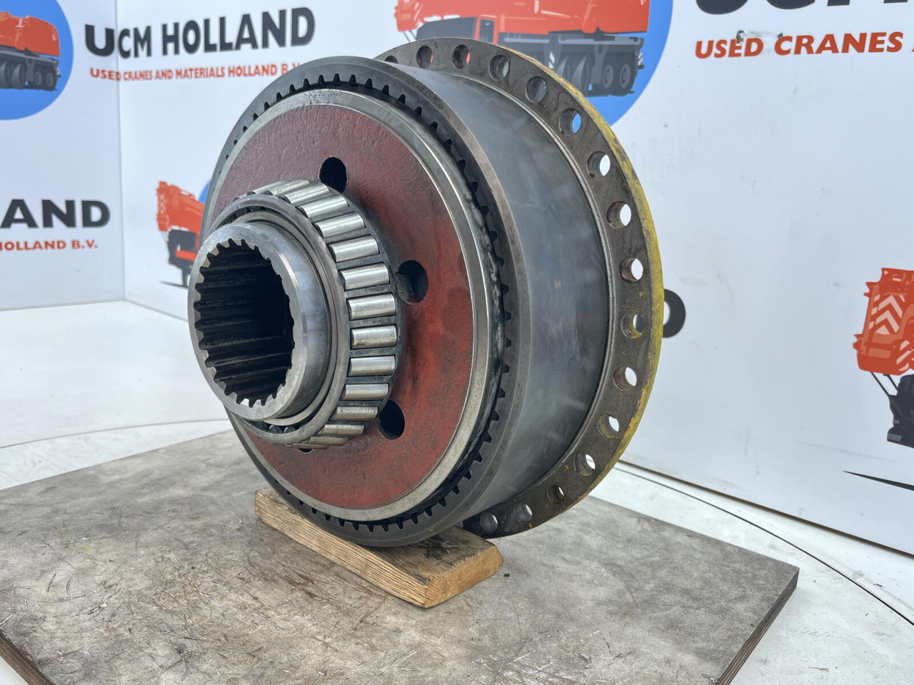 FAUN RTF 30 Planetary gear 15-23-63-36-3pl-H25-24 - Mô tơ di chuyển cho Cẩu bánh lốp: hình 3 FAUN RTF 30 Planetary gear 15-23-63-36-3pl-H25-24 - Mô tơ di chuyển cho Cẩu bánh lốp: hình 3