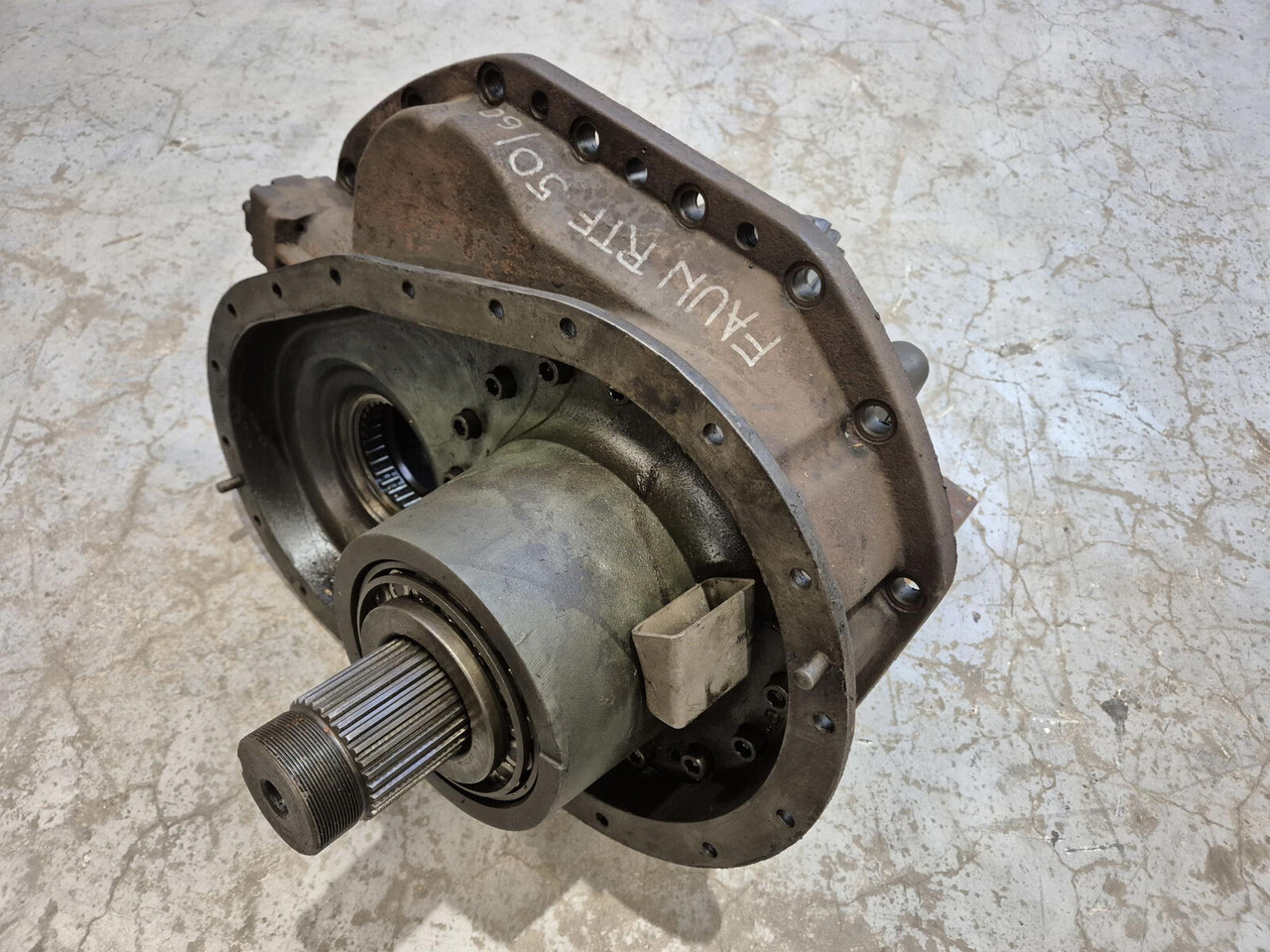 FAUN RTF 50/60 mid differential for parts - Bộ vi sai cho Cẩu bánh lốp: hình 4 FAUN RTF 50/60 mid differential for parts - Bộ vi sai cho Cẩu bánh lốp: hình 4