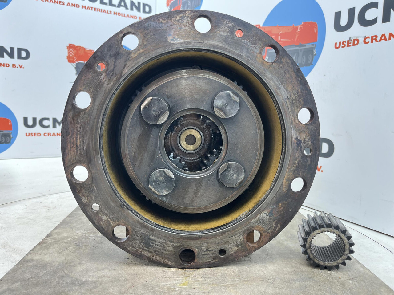 FAUN RTF 50 Planetary gear 19-22-65-36-4pl-H123-24 - Mô tơ di chuyển cho Cẩu bánh lốp: hình 4 FAUN RTF 50 Planetary gear 19-22-65-36-4pl-H123-24 - Mô tơ di chuyển cho Cẩu bánh lốp: hình 4