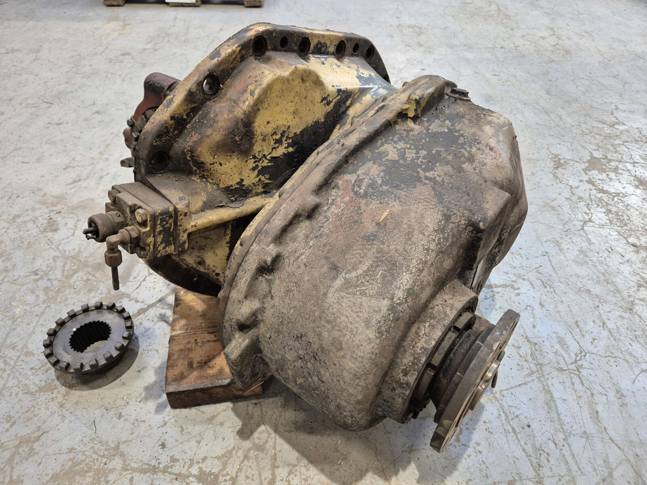 FAUN RTF 60 mid differential 12 x 27 - Bộ vi sai cho Cẩu bánh lốp: hình 3 FAUN RTF 60 mid differential 12 x 27 - Bộ vi sai cho Cẩu bánh lốp: hình 3