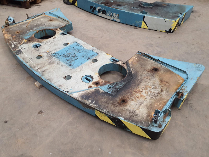 Faun ATF 60-3 counterweight 1.6 ton - Đối trọng cho Máy móc xây dựng: hình 1 Faun ATF 60-3 counterweight 1.6 ton - Đối trọng cho Máy móc xây dựng: hình 1
