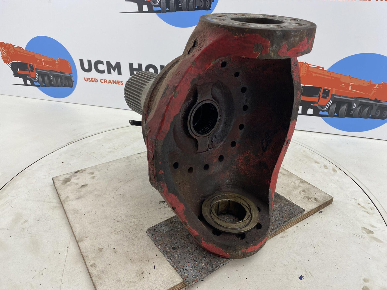 Gottwald AMK 70 Steering knuckle 16 holes axle 2 - Ngõng moay ơ cho Cẩu bánh lốp: hình 4 Gottwald AMK 70 Steering knuckle 16 holes axle 2 - Ngõng moay ơ cho Cẩu bánh lốp: hình 4