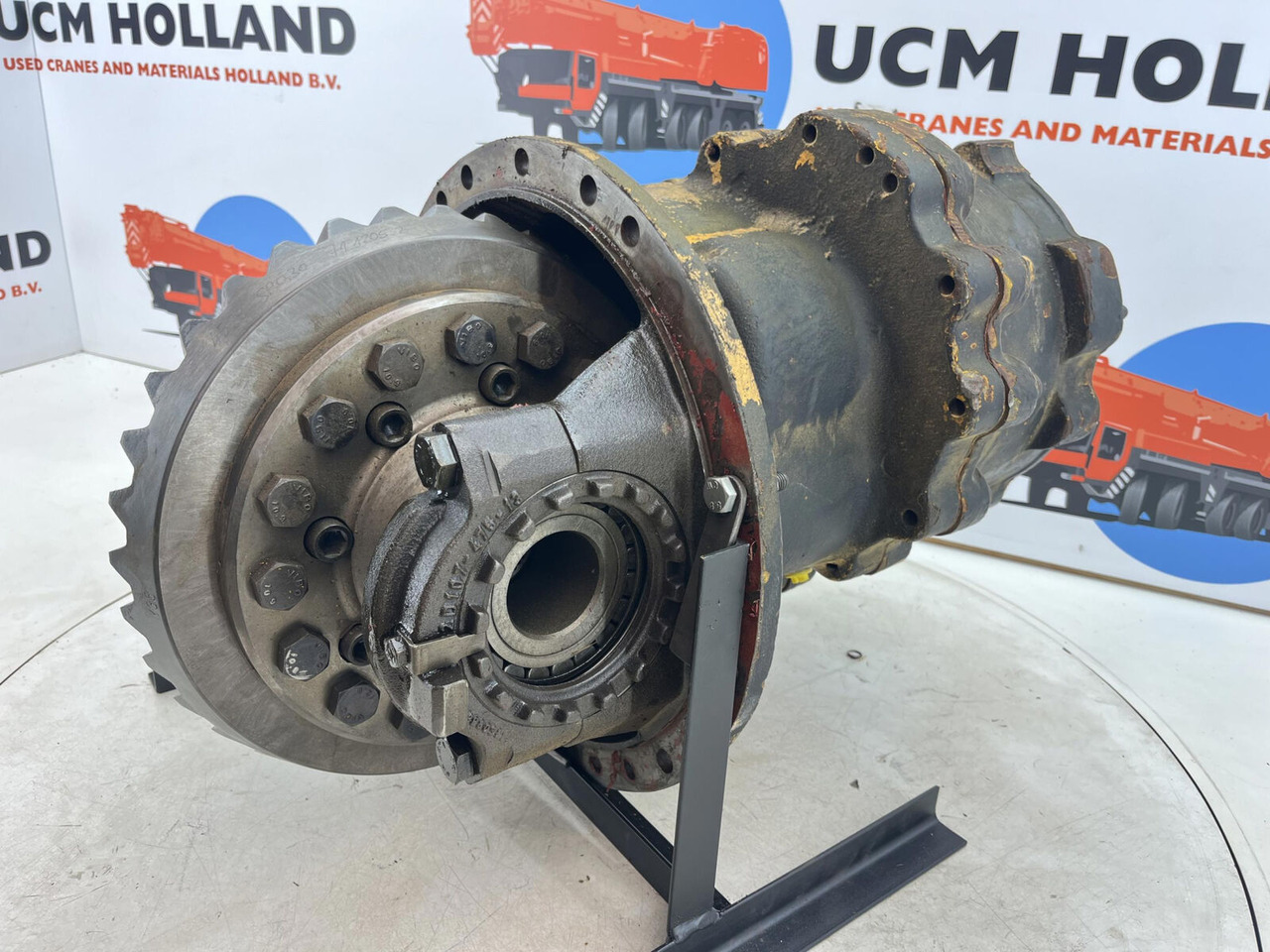 Grove AT 880 axle 3 drive through diff 13x35 - Bộ vi sai cho Cẩu bánh lốp: hình 2 Grove AT 880 axle 3 drive through diff 13x35 - Bộ vi sai cho Cẩu bánh lốp: hình 2