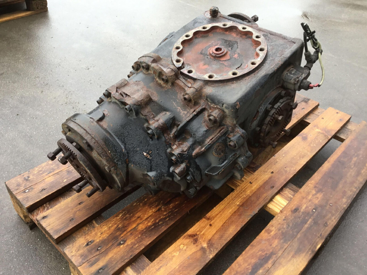 Grove GMK 5100 diff box axle 4 - Bộ vi sai cho Cẩu bánh lốp: hình 4 Grove GMK 5100 diff box axle 4 - Bộ vi sai cho Cẩu bánh lốp: hình 4