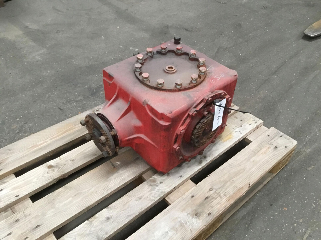 Grove GMK 5130-1 axle 2 diff box - Bộ vi sai cho Cẩu bánh lốp: hình 2 Grove GMK 5130-1 axle 2 diff box - Bộ vi sai cho Cẩu bánh lốp: hình 2