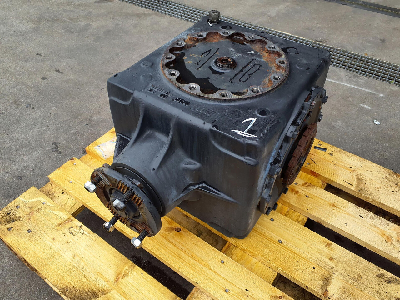 Grove GMK 6400 diff box axle 1 - Bộ vi sai cho Cẩu bánh lốp: hình 3 Grove GMK 6400 diff box axle 1 - Bộ vi sai cho Cẩu bánh lốp: hình 3