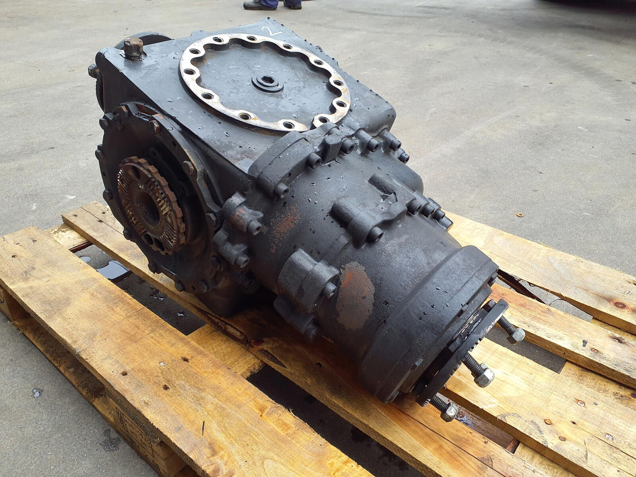 Grove GMK 6400 diff box axle2 - Bộ vi sai cho Cẩu bánh lốp: hình 5 Grove GMK 6400 diff box axle2 - Bộ vi sai cho Cẩu bánh lốp: hình 5