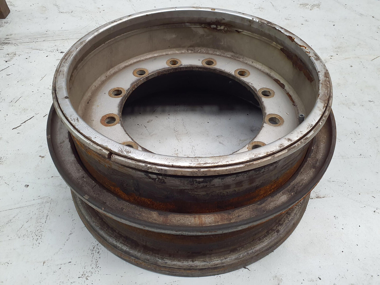 Grove Rim 445/95R25 12 14.5 3p - Vành cho Cần cẩu: hình 1 Grove Rim 445/95R25 12 14.5 3p - Vành cho Cần cẩu: hình 1