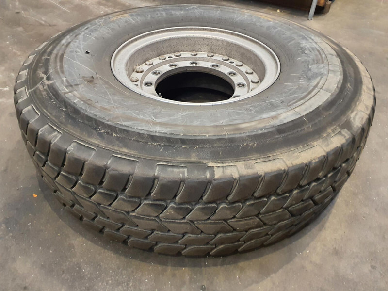 Grove Wheel 445/95R25 12 13.4 2p alu - Lốp và vành cho Cần cẩu: hình 2 Grove Wheel 445/95R25 12 13.4 2p alu - Lốp và vành cho Cần cẩu: hình 2