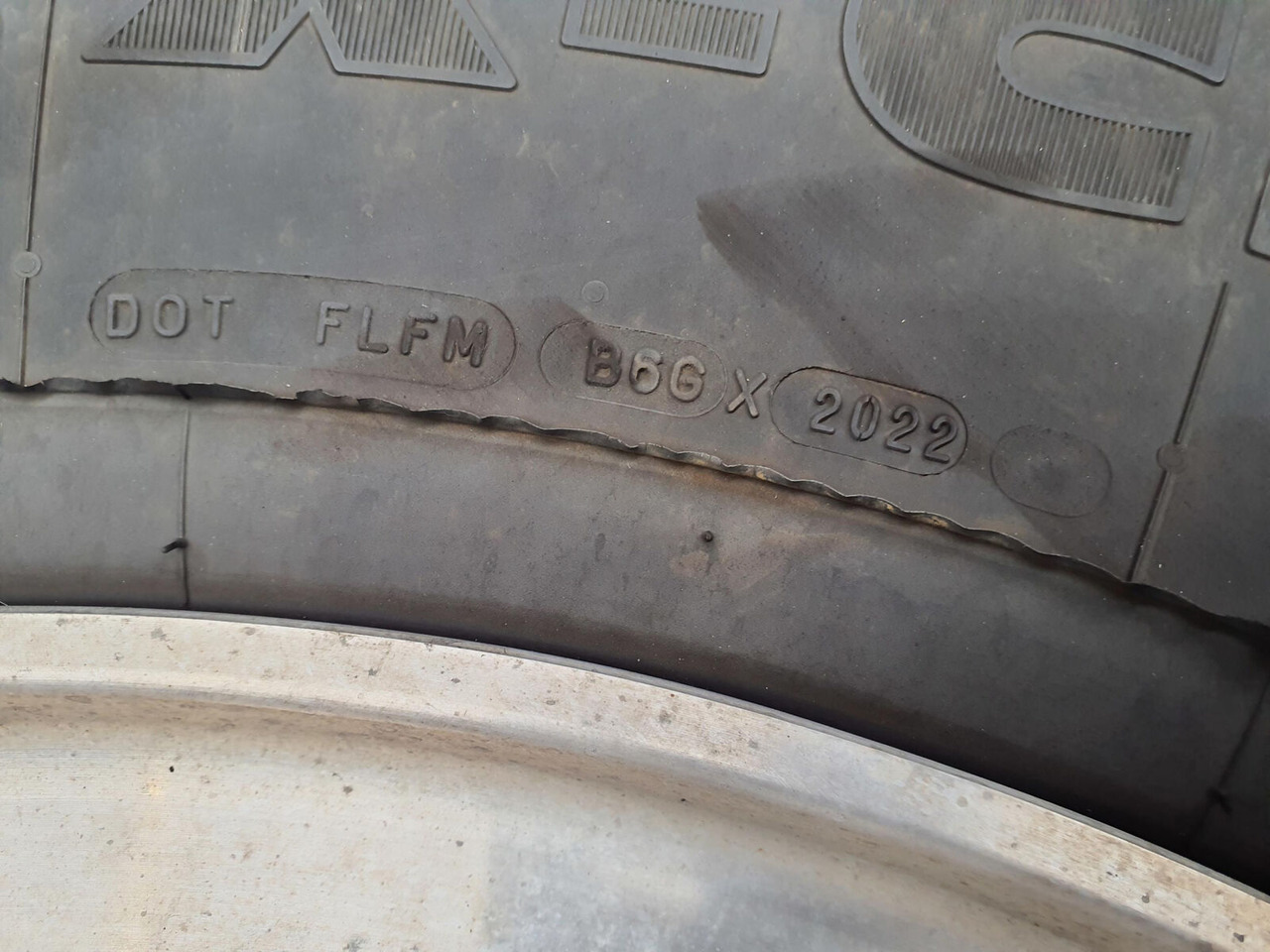 Grove Wheel 445/95R25 12 9 2p alu - Bánh xe cho Cần cẩu: hình 3 Grove Wheel 445/95R25 12 9 2p alu - Bánh xe cho Cần cẩu: hình 3