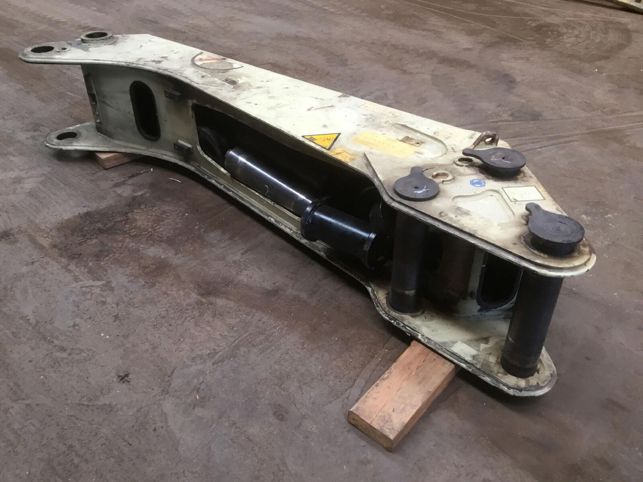 Kennis HYVA R50-O - Boom cho Cẩu bánh lốp: hình 1 Kennis HYVA R50-O - Boom cho Cẩu bánh lốp: hình 1