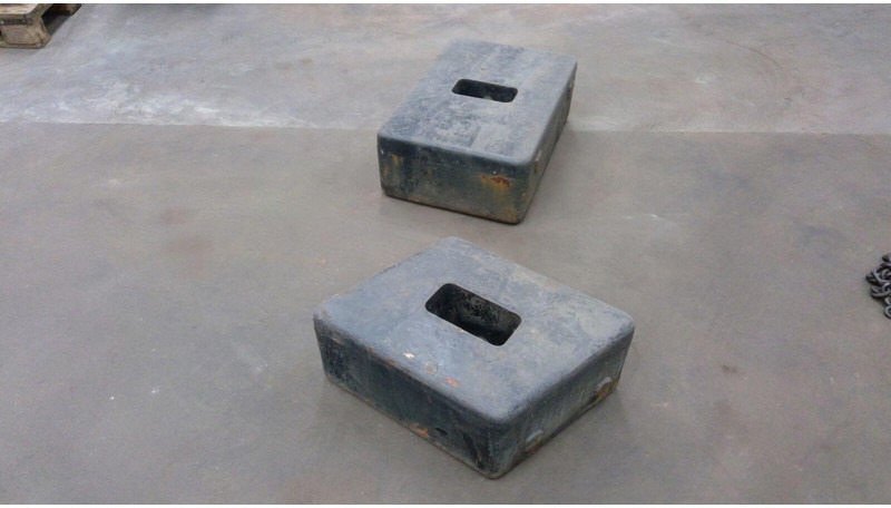 Krupp 70 GMT counterweight - Đối trọng cho Máy móc xây dựng: hình 2 Krupp 70 GMT counterweight - Đối trọng cho Máy móc xây dựng: hình 2