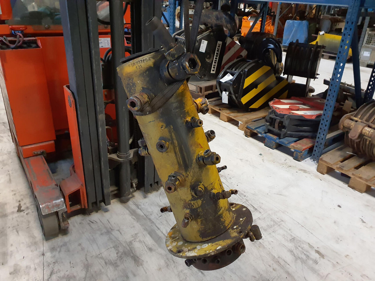 Krupp 70 GMT hydraulic swivel - Thủy lực cho Cẩu bánh lốp: hình 2 Krupp 70 GMT hydraulic swivel - Thủy lực cho Cẩu bánh lốp: hình 2