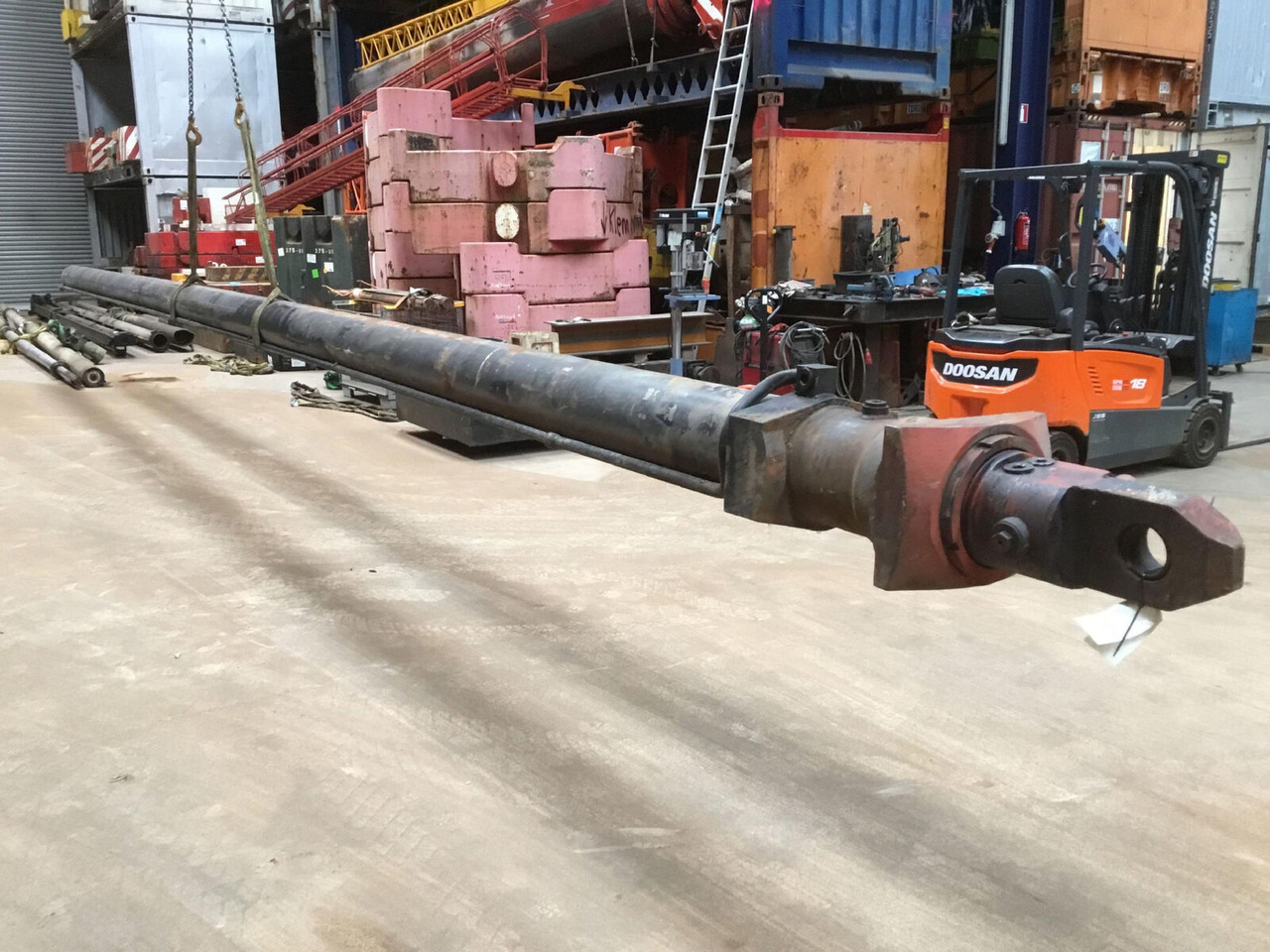Krupp 8350 GMT telescopic cylinder - Xi lanh thủy lực cho Cẩu bánh lốp: hình 2 Krupp 8350 GMT telescopic cylinder - Xi lanh thủy lực cho Cẩu bánh lốp: hình 2