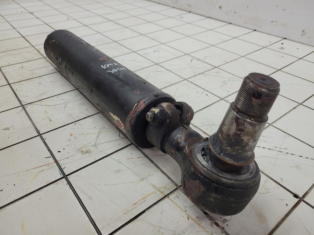 Krupp KMK 3045 steering cylinder - Xi lanh thủy lực cho Cẩu bánh lốp: hình 3 Krupp KMK 3045 steering cylinder - Xi lanh thủy lực cho Cẩu bánh lốp: hình 3