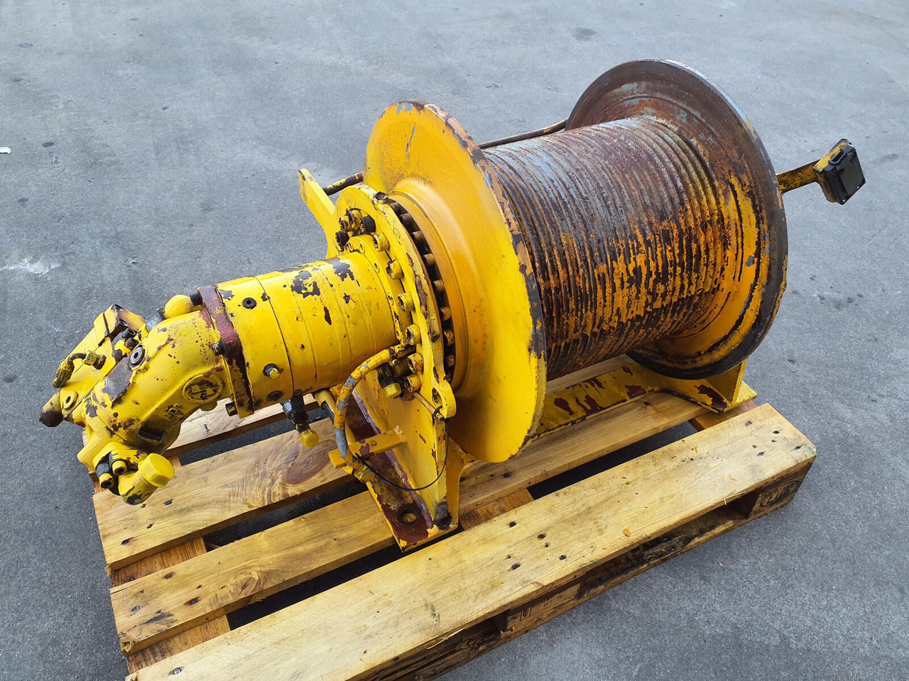 Krupp KMK 3050 winch 2 - Tay quay cho Cẩu bánh lốp: hình 1 Krupp KMK 3050 winch 2 - Tay quay cho Cẩu bánh lốp: hình 1