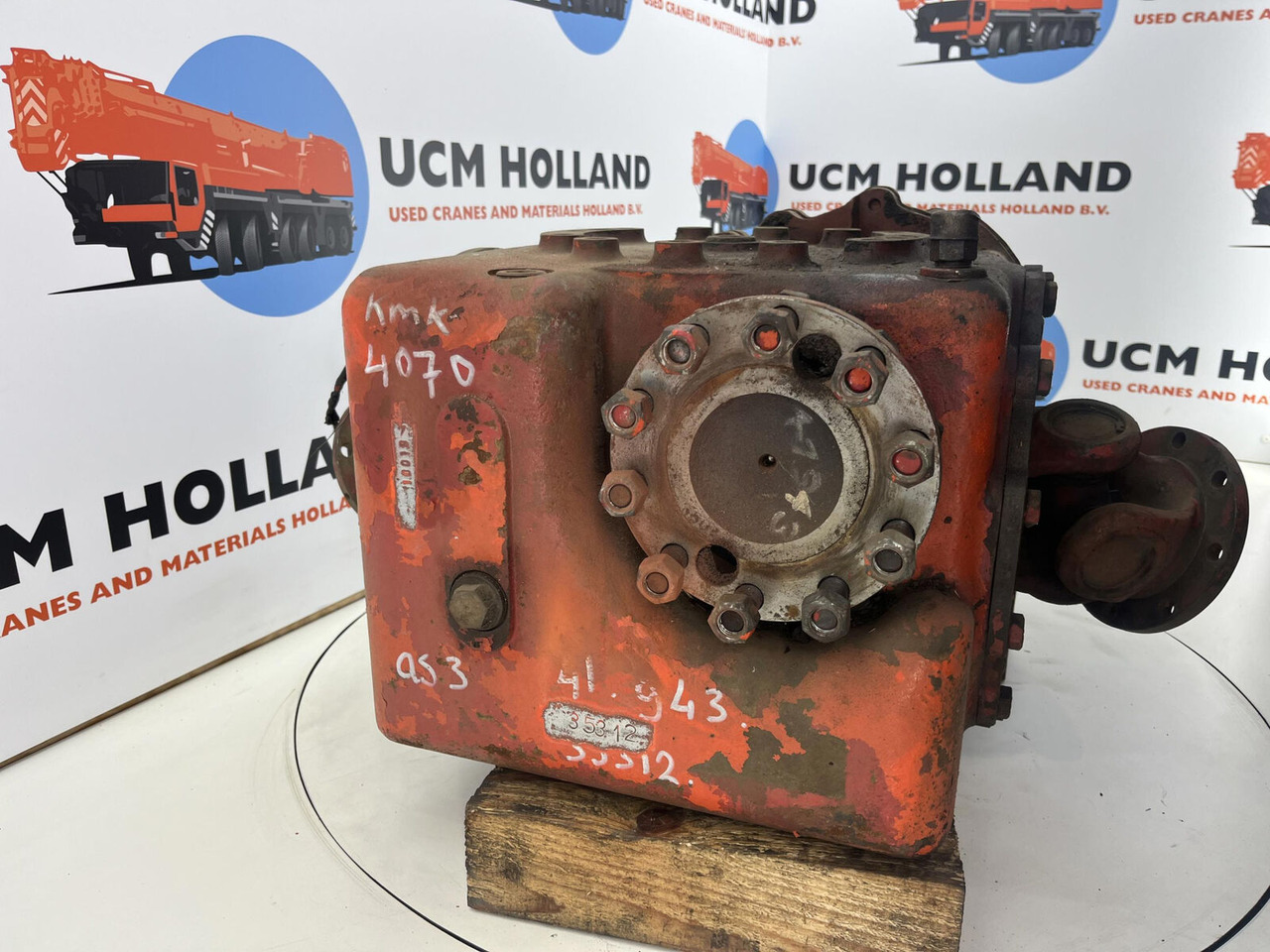 Krupp KMK 4070 axle 3 diff box - Bộ vi sai cho Cẩu bánh lốp: hình 2 Krupp KMK 4070 axle 3 diff box - Bộ vi sai cho Cẩu bánh lốp: hình 2