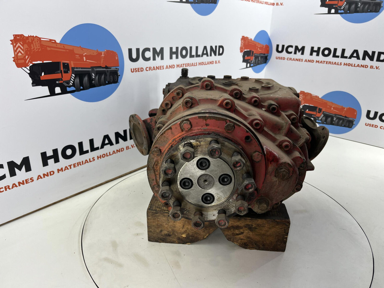 Krupp KMK 4070 axle 3 diff box - Bộ vi sai cho Cẩu bánh lốp: hình 4 Krupp KMK 4070 axle 3 diff box - Bộ vi sai cho Cẩu bánh lốp: hình 4