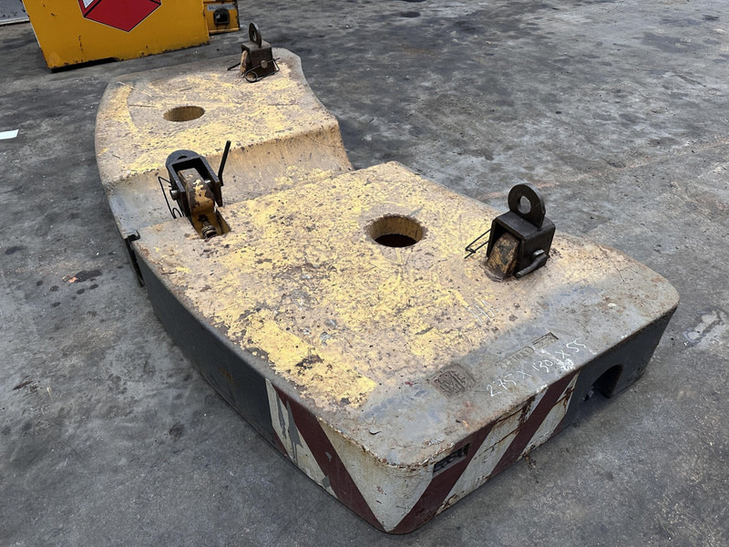 Krupp KMK 4080 - 5110 - 5120 Counterweight 5,8 ton - Đối trọng cho Máy móc xây dựng: hình 1 Krupp KMK 4080 - 5110 - 5120 Counterweight 5,8 ton - Đối trọng cho Máy móc xây dựng: hình 1