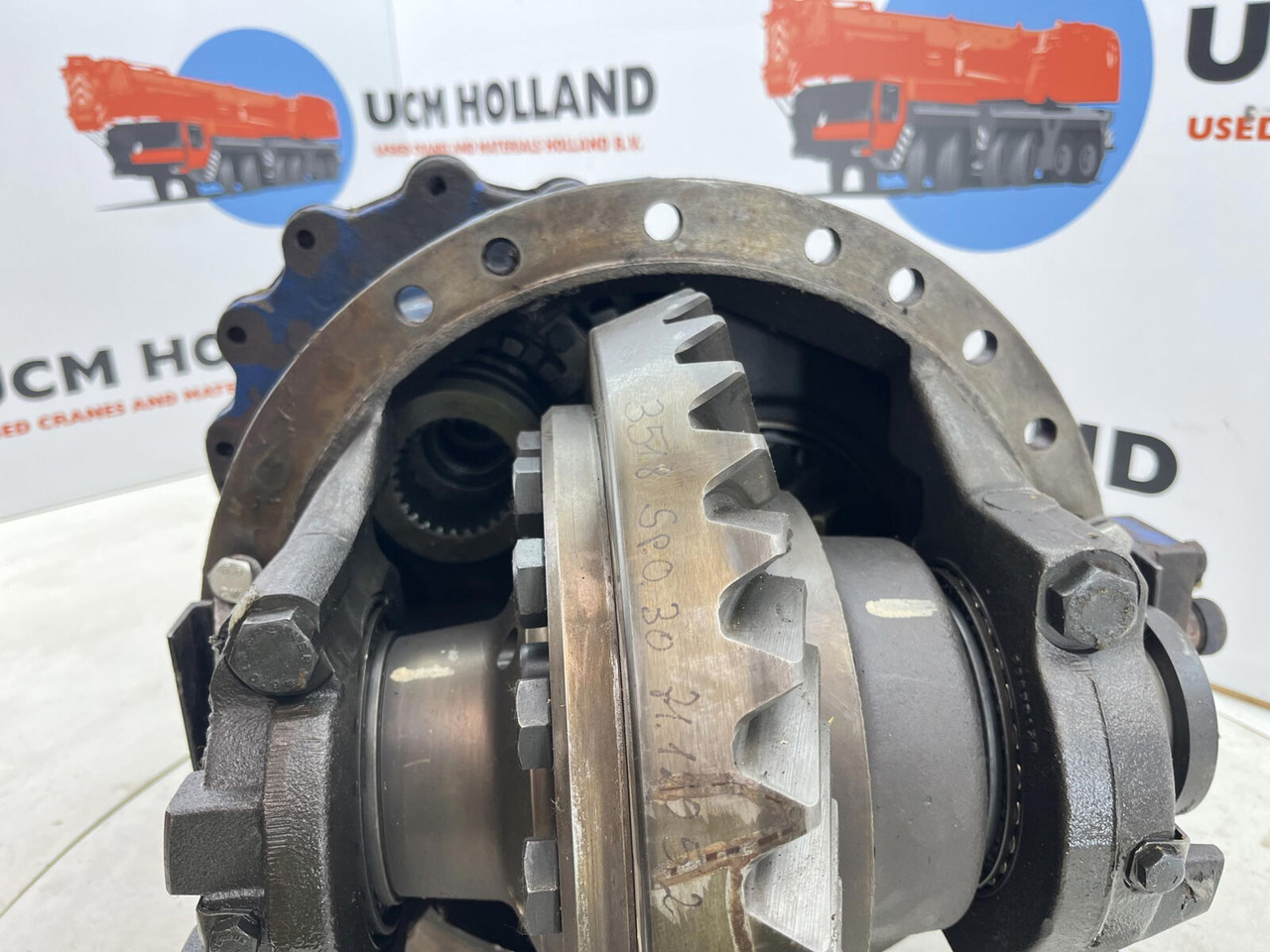 Krupp KMK 5100 Mid differential 13x35 axle 2 - Bộ vi sai cho Cẩu bánh lốp: hình 5 Krupp KMK 5100 Mid differential 13x35 axle 2 - Bộ vi sai cho Cẩu bánh lốp: hình 5