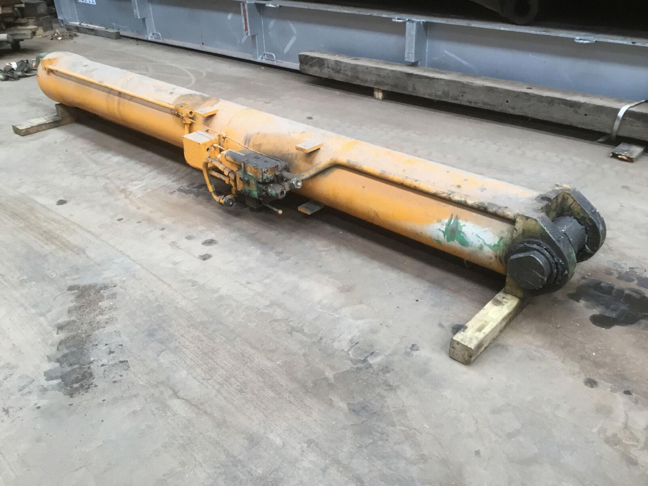 Krupp KMK 5100 boom cylinder - Xi lanh thủy lực cho Cẩu bánh lốp: hình 2 Krupp KMK 5100 boom cylinder - Xi lanh thủy lực cho Cẩu bánh lốp: hình 2