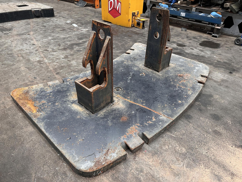 Krupp KMK 5160 counterweight 3,2 ton - Đối trọng cho Máy móc xây dựng: hình 2 Krupp KMK 5160 counterweight 3,2 ton - Đối trọng cho Máy móc xây dựng: hình 2