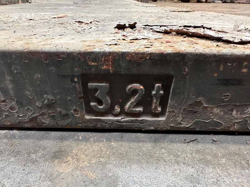 Krupp KMK 5160 counterweight 3,2 ton - Đối trọng cho Máy móc xây dựng: hình 5 Krupp KMK 5160 counterweight 3,2 ton - Đối trọng cho Máy móc xây dựng: hình 5