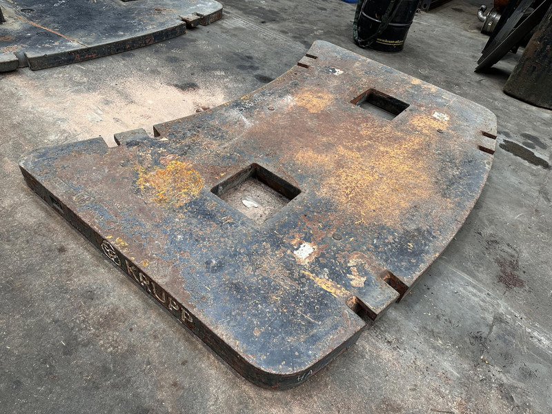 Krupp KMK 5160 counterweight 4,9 ton - Đối trọng cho Máy móc xây dựng: hình 2 Krupp KMK 5160 counterweight 4,9 ton - Đối trọng cho Máy móc xây dựng: hình 2
