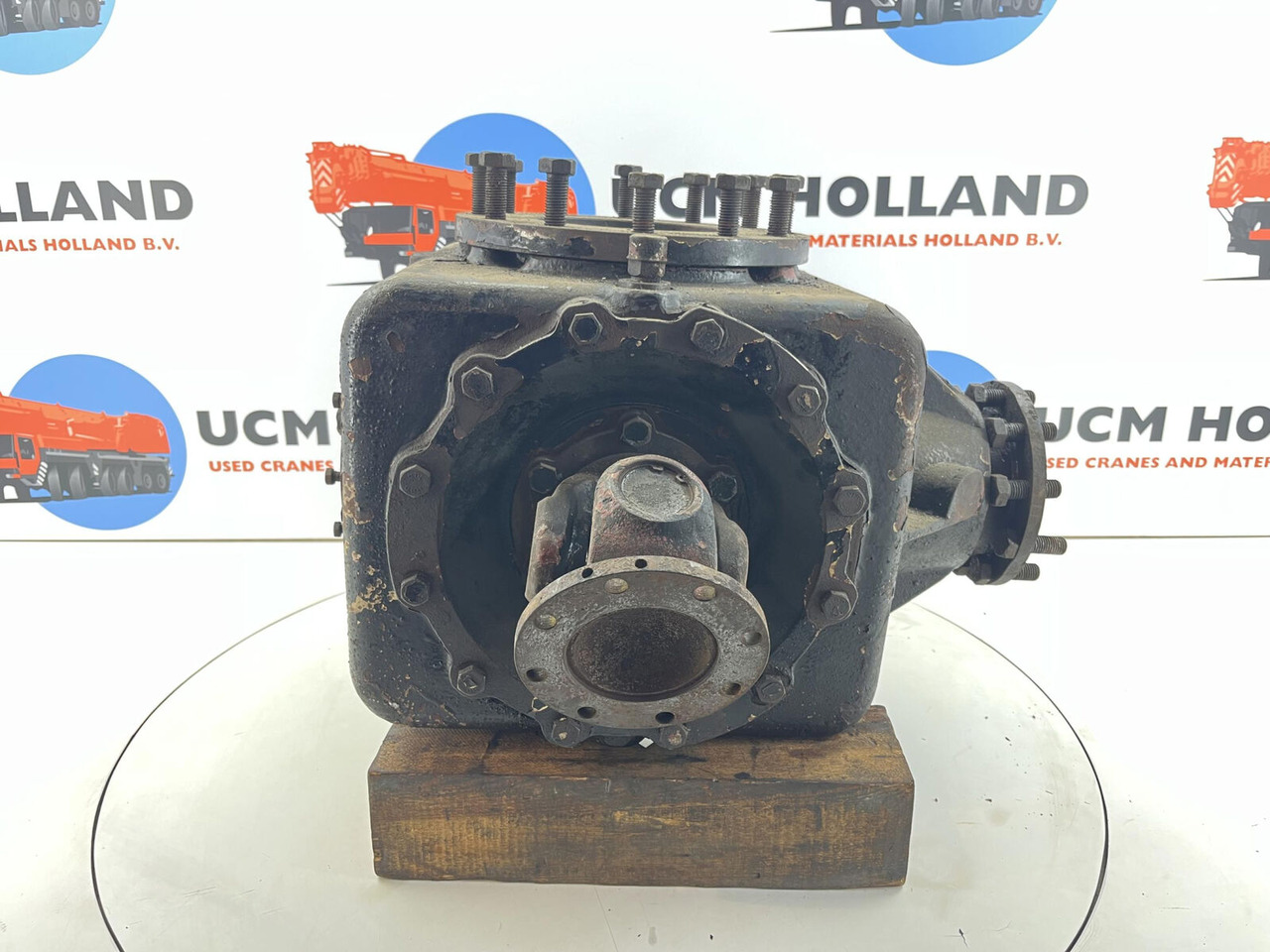 Krupp KMK diff box - Bộ vi sai cho Cẩu bánh lốp: hình 2 Krupp KMK diff box - Bộ vi sai cho Cẩu bánh lốp: hình 2