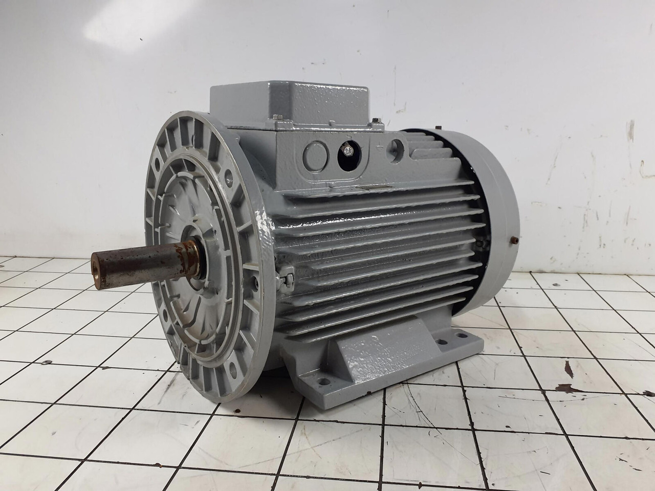 Liebherr ABB Electric motor MBT 160 L - Linh kiện điện cho Cẩu bánh lốp: hình 1 Liebherr ABB Electric motor MBT 160 L - Linh kiện điện cho Cẩu bánh lốp: hình 1