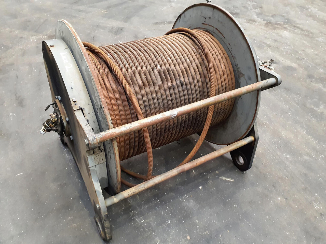 Liebherr LR 1160 COMPACT ROPE WINCH - Tay quay cho Cần cẩu bánh xích: hình 3 Liebherr LR 1160 COMPACT ROPE WINCH - Tay quay cho Cần cẩu bánh xích: hình 3