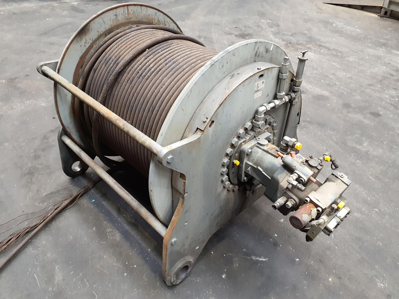 Liebherr LR 1160 COMPACT ROPE WINCH - Tay quay cho Cần cẩu bánh xích: hình 1 Liebherr LR 1160 COMPACT ROPE WINCH - Tay quay cho Cần cẩu bánh xích: hình 1
