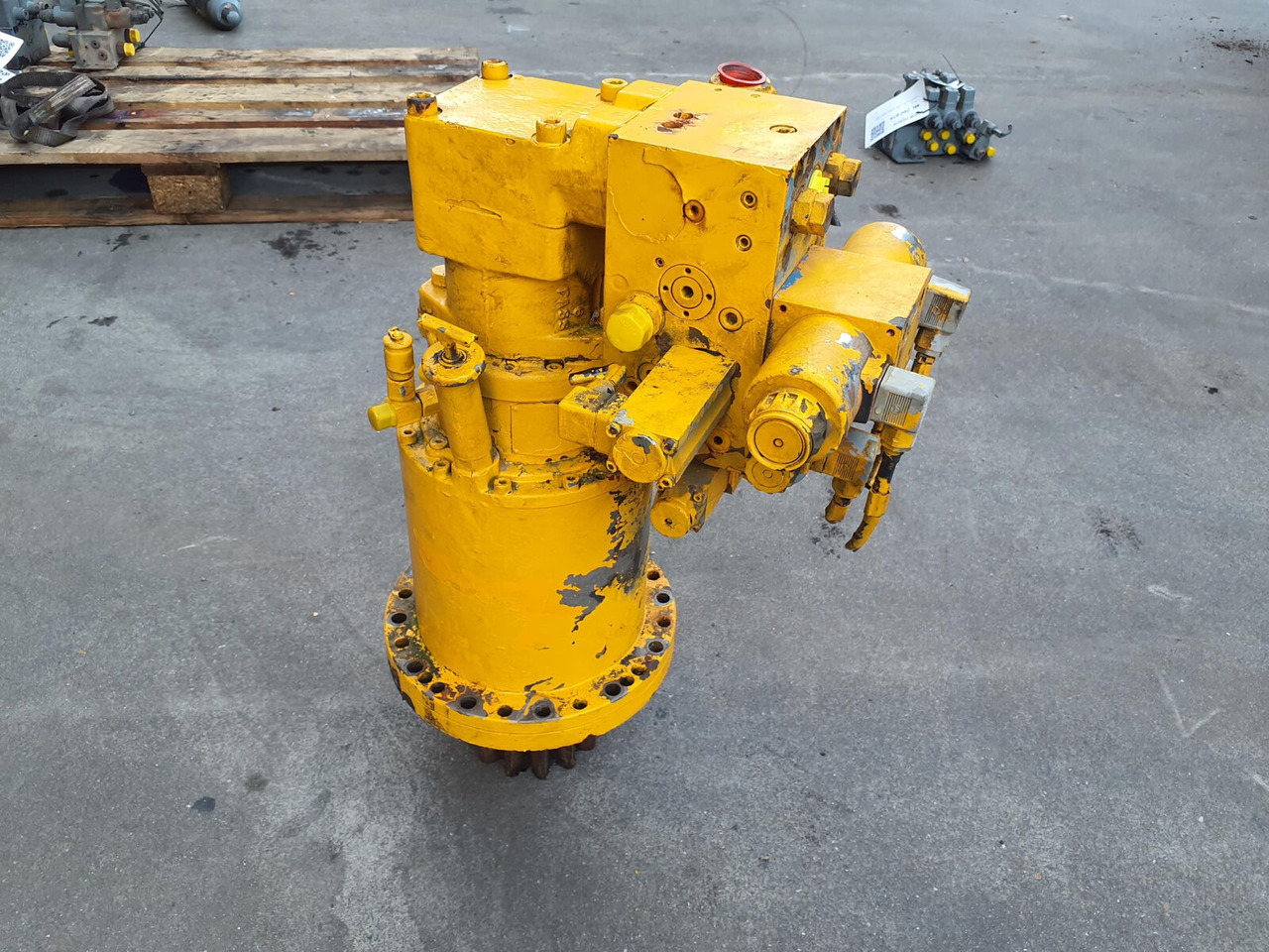 Liebherr LTM 1050-1 Slewing gear - Mô tơ quay toa cho Cẩu bánh lốp: hình 4 Liebherr LTM 1050-1 Slewing gear - Mô tơ quay toa cho Cẩu bánh lốp: hình 4