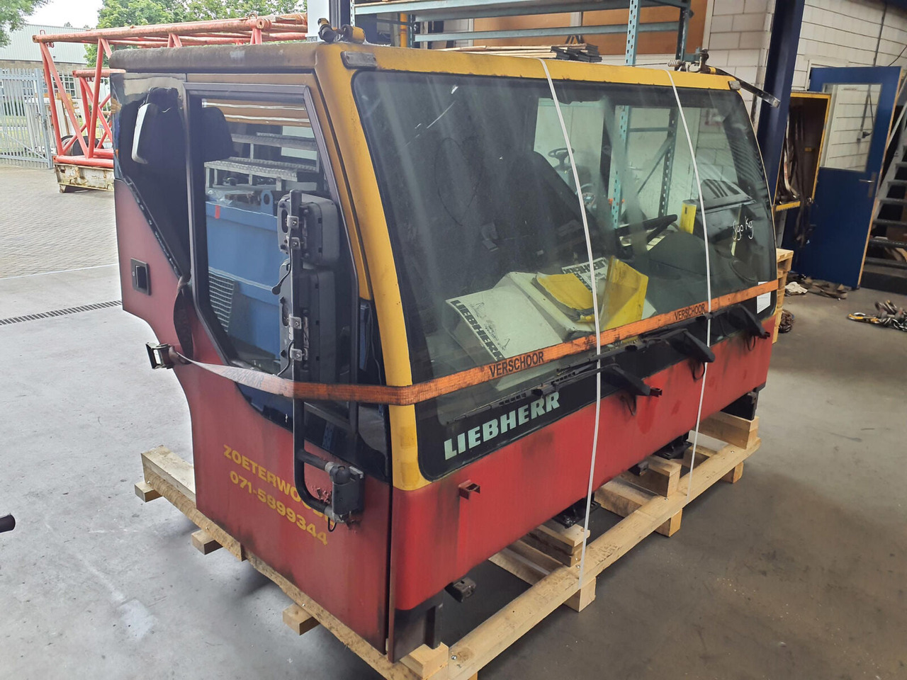Liebherr LTM 1060-2 drivers cabin - Cabin cho Cần cẩu: hình 2 Liebherr LTM 1060-2 drivers cabin - Cabin cho Cần cẩu: hình 2
