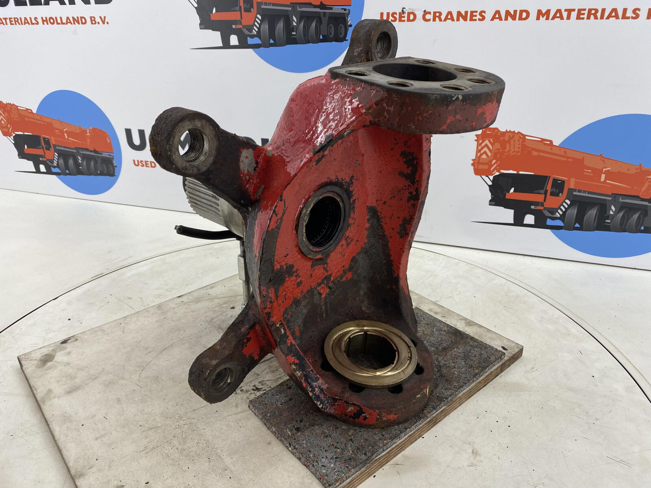 Liebherr LTM 1060 Steering knuckle axle 1 and 2 - Ngõng moay ơ cho Cẩu bánh lốp: hình 4 Liebherr LTM 1060 Steering knuckle axle 1 and 2 - Ngõng moay ơ cho Cẩu bánh lốp: hình 4