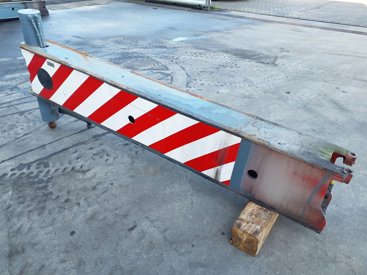 Liebherr LTM 1070-4.1 outrigger beam complete rear - Hệ thống treo cho Cẩu bánh lốp: hình 4 Liebherr LTM 1070-4.1 outrigger beam complete rear - Hệ thống treo cho Cẩu bánh lốp: hình 4