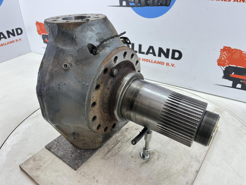 Liebherr LTM 1070-4.2 Steering knuckle 16 holes axle 3 - Ngõng moay ơ cho Cần cẩu: hình 3 Liebherr LTM 1070-4.2 Steering knuckle 16 holes axle 3 - Ngõng moay ơ cho Cần cẩu: hình 3