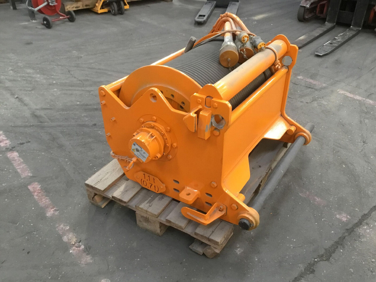 Liebherr LTM 1095-5.1 winch - Tay quay cho Cẩu bánh lốp: hình 4 Liebherr LTM 1095-5.1 winch - Tay quay cho Cẩu bánh lốp: hình 4