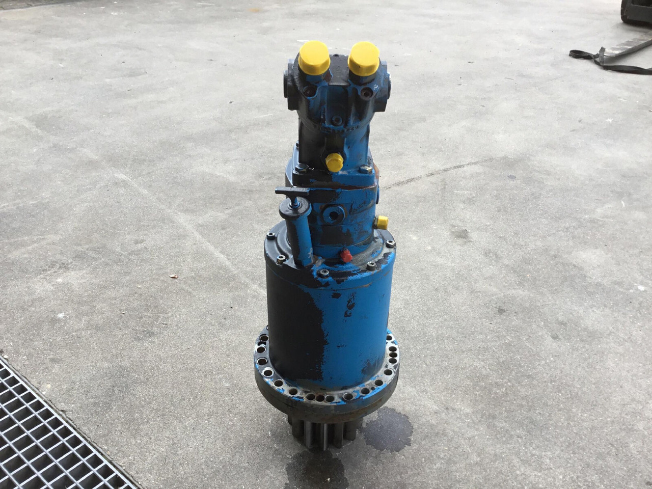 Liebherr LTM 1250-6.1 Slewing gear - Mô tơ quay toa cho Cẩu bánh lốp: hình 3 Liebherr LTM 1250-6.1 Slewing gear - Mô tơ quay toa cho Cẩu bánh lốp: hình 3
