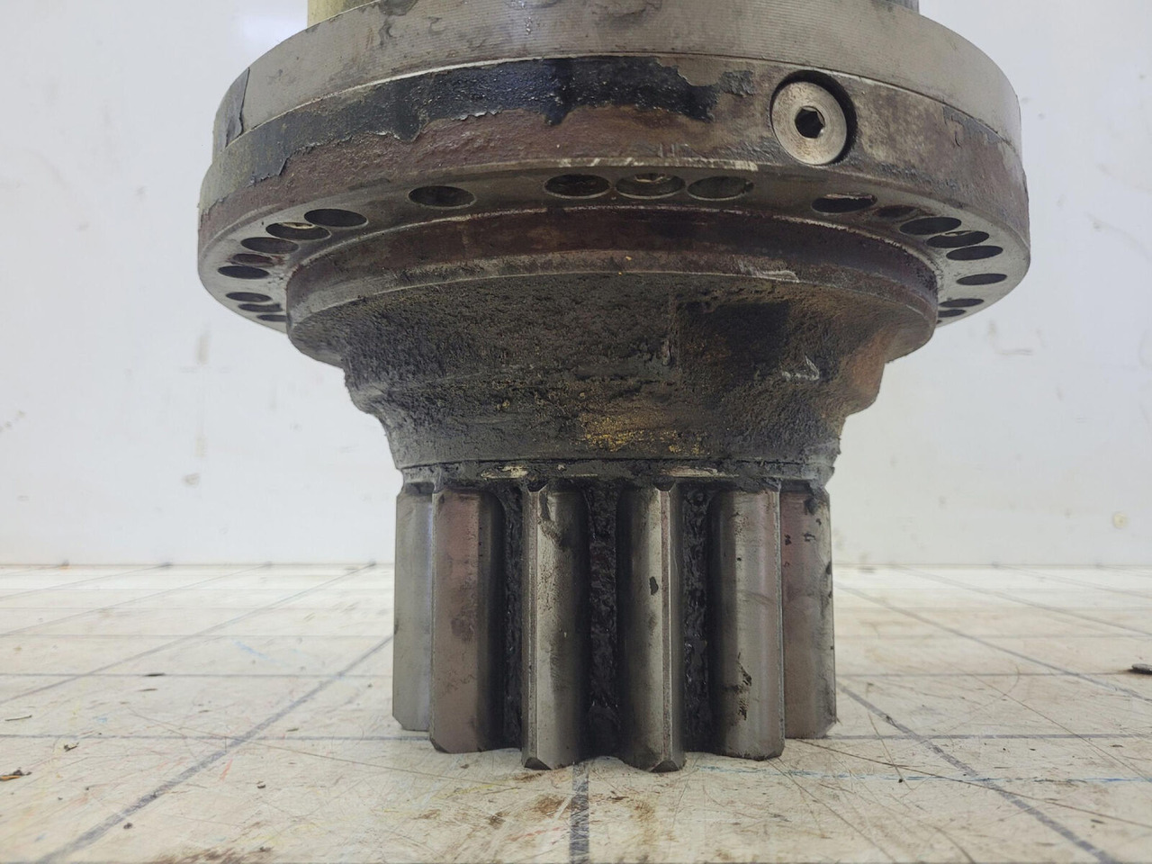 Liebherr LTM 1250-6.1 slew gear - Mô tơ quay toa cho Cẩu bánh lốp: hình 4 Liebherr LTM 1250-6.1 slew gear - Mô tơ quay toa cho Cẩu bánh lốp: hình 4